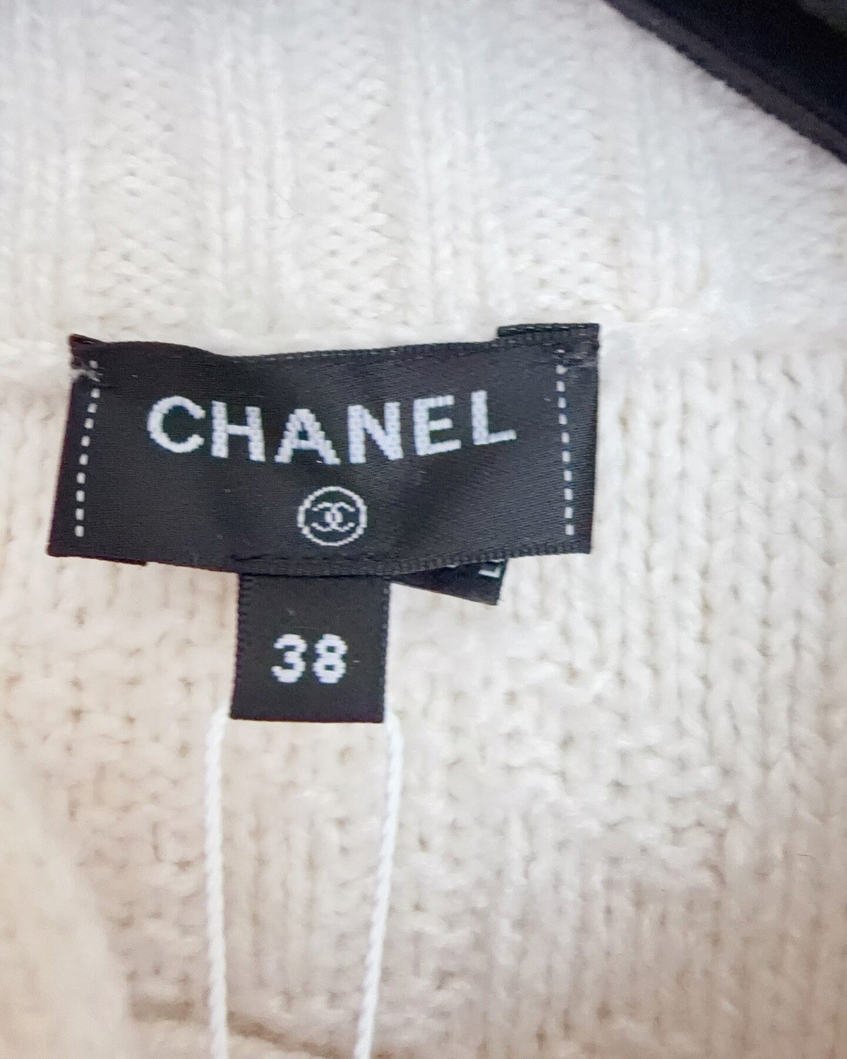 Chanel 24N Coco Neige Cropped Cable Tie-Front Cardigan Beige/Ecru FR 38