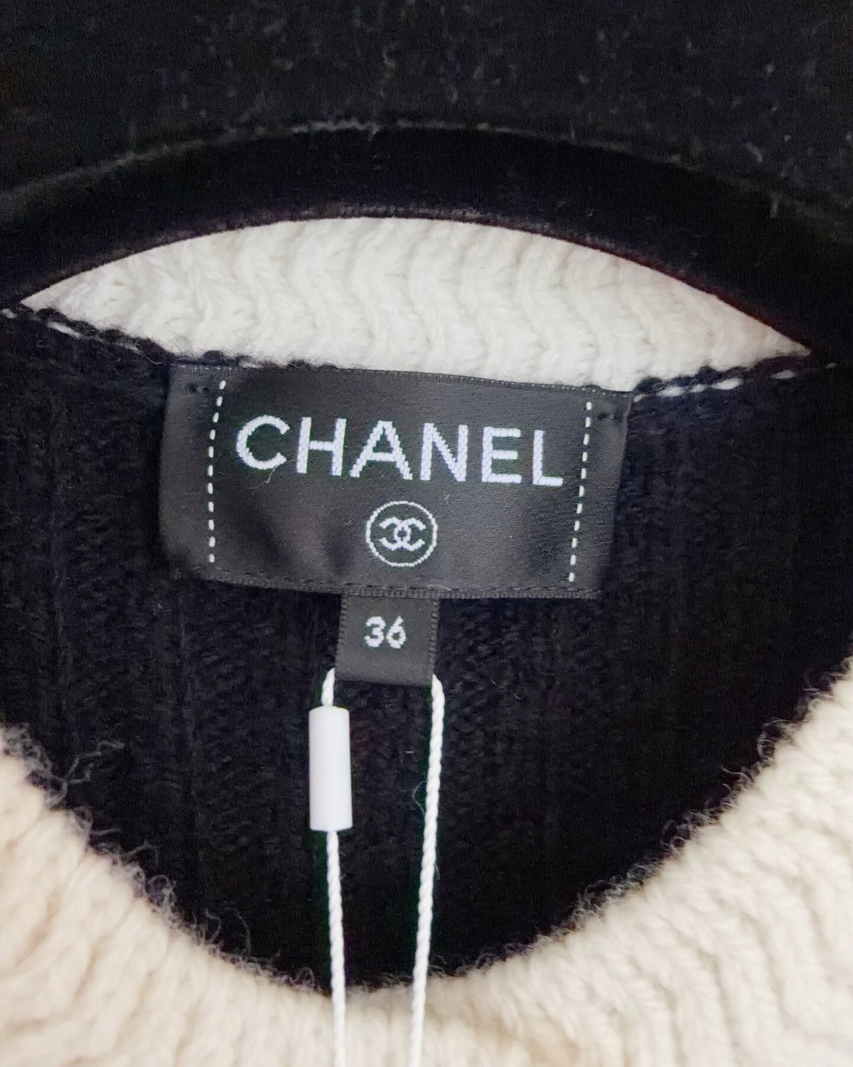 Chanel 25N Coco Neige Wool Ski Cardigan Black, White FR 36