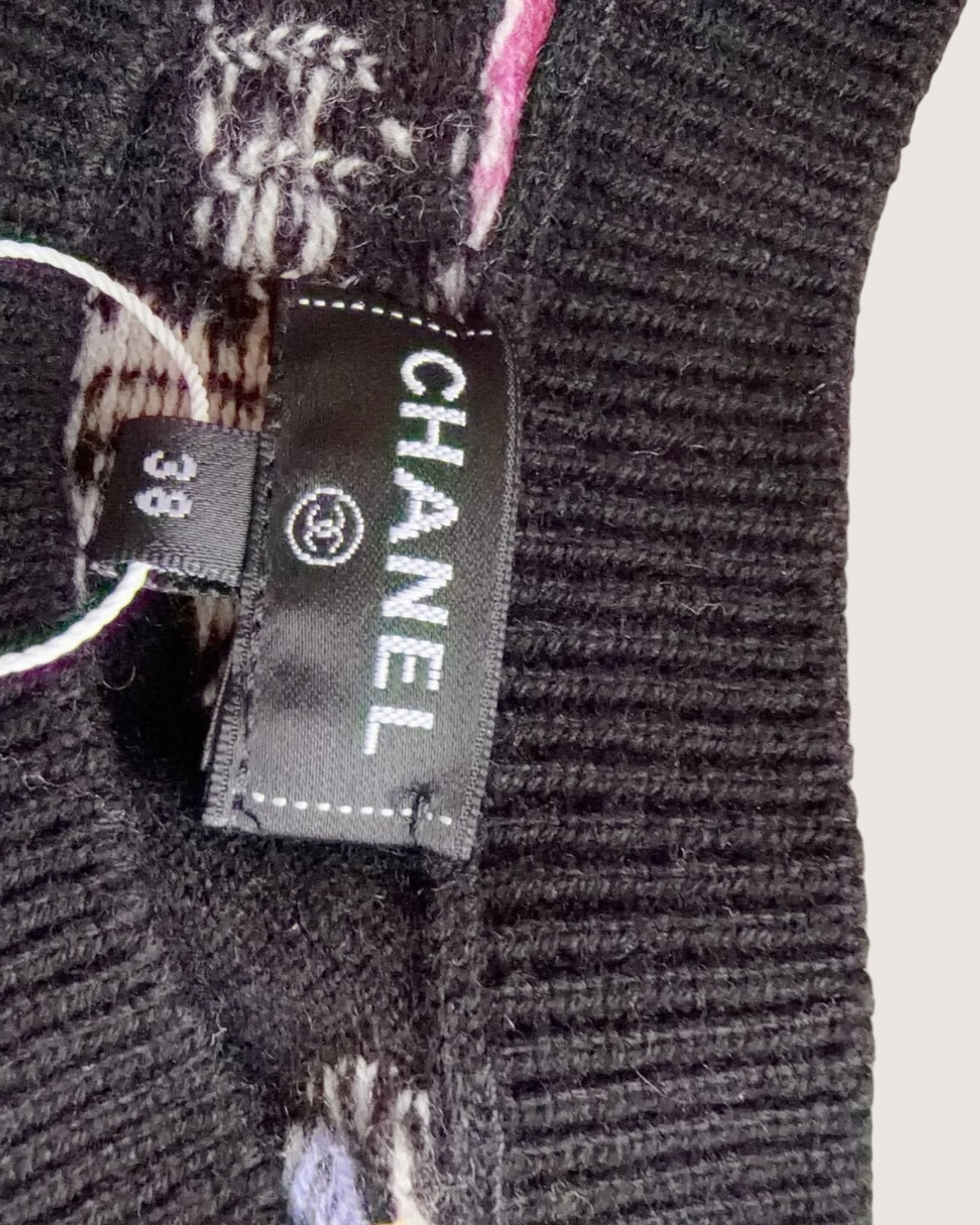 Chanel 22P Cashmere CC Charm Motif Sweater Black, White, Pink, Multicolor FR 38