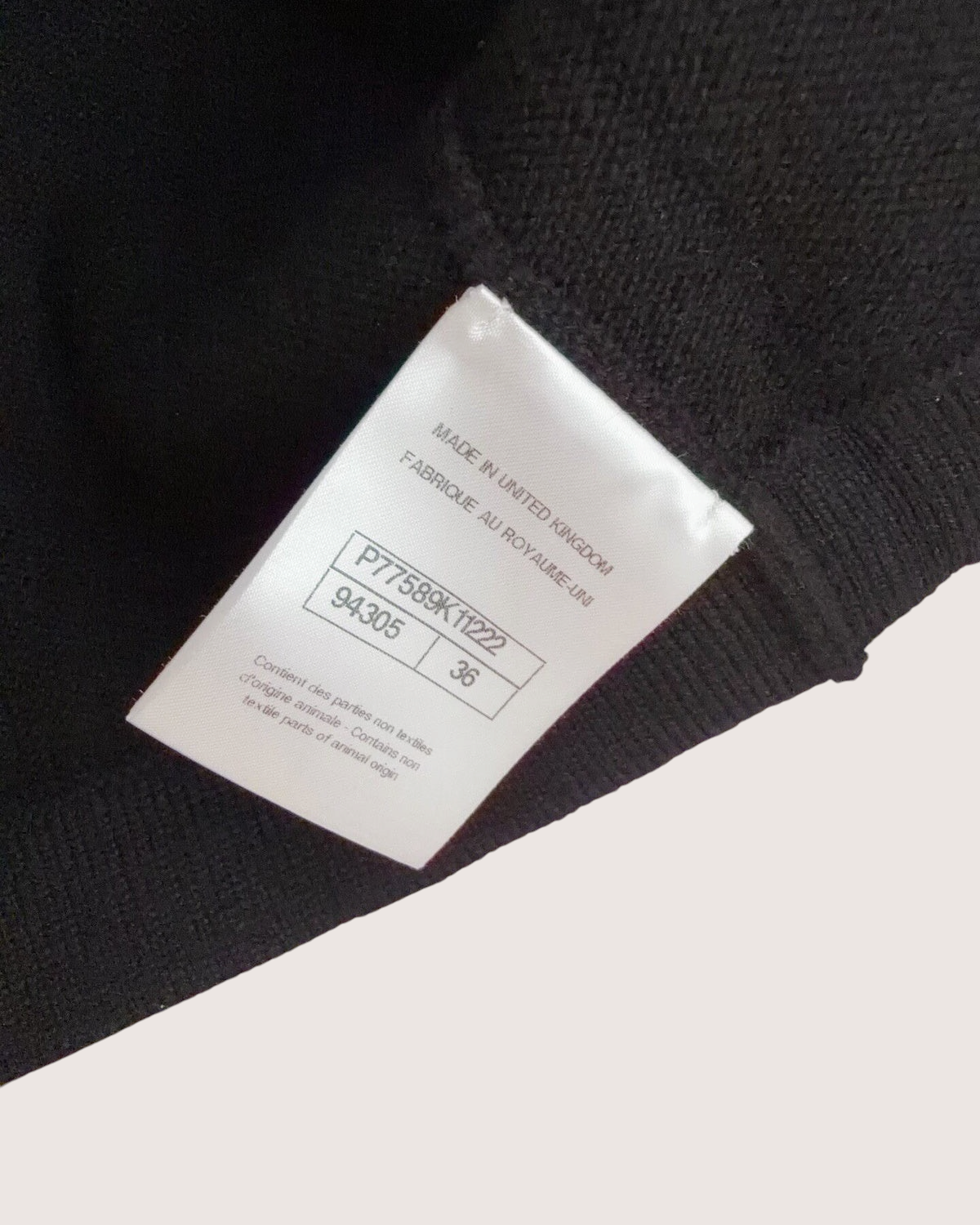 Chanel 24A Cashmere Chain-Trim Vest Black, Gold FR 36