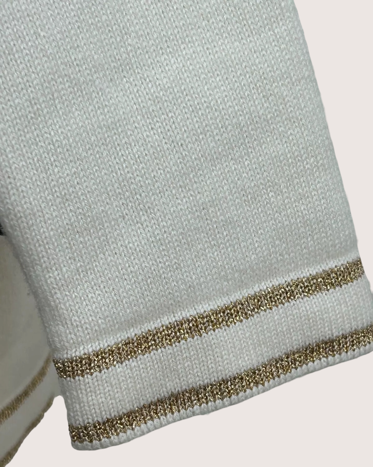Chanel 26C Cashmere Cardigan White, Gold, Beige/Ecru FR 34