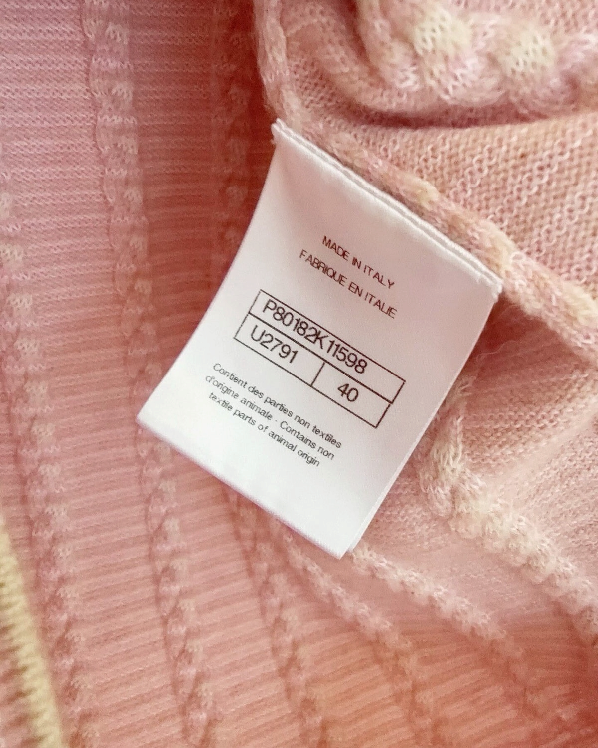 Chanel 25B Cashmere Cable Feather-Trim Cardigan Pink, White, Beige/Ecru FR 40