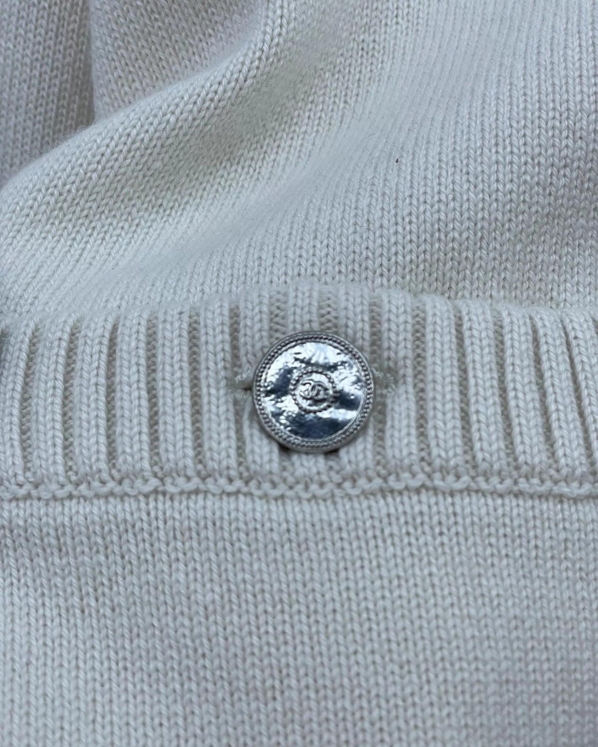 Chanel 25P Zipper Shoulder Cashmere Cardigan White FR 34