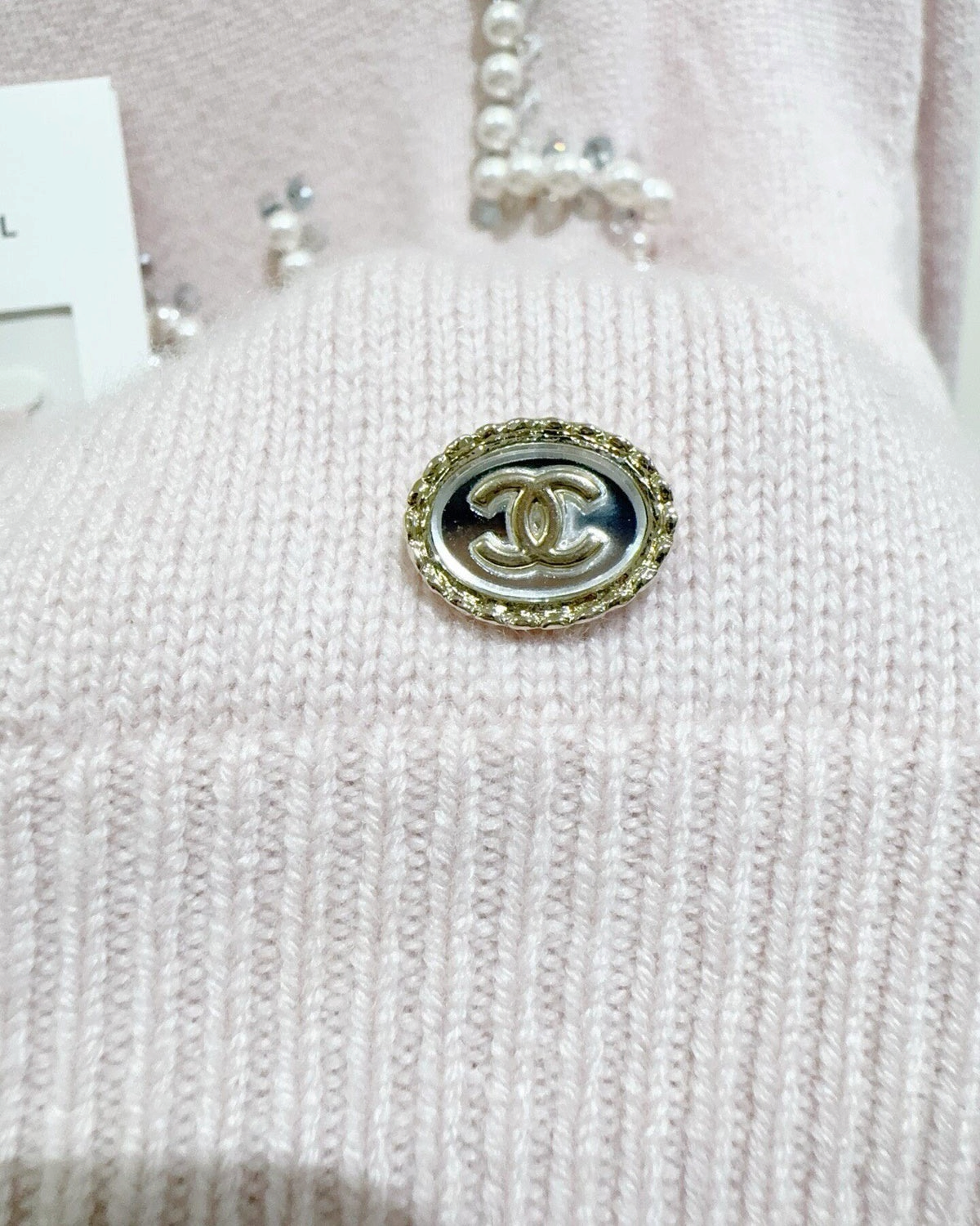 Chanel 21S Cashmere Pearl Logo Cropped Sweater Pink, White FR 36