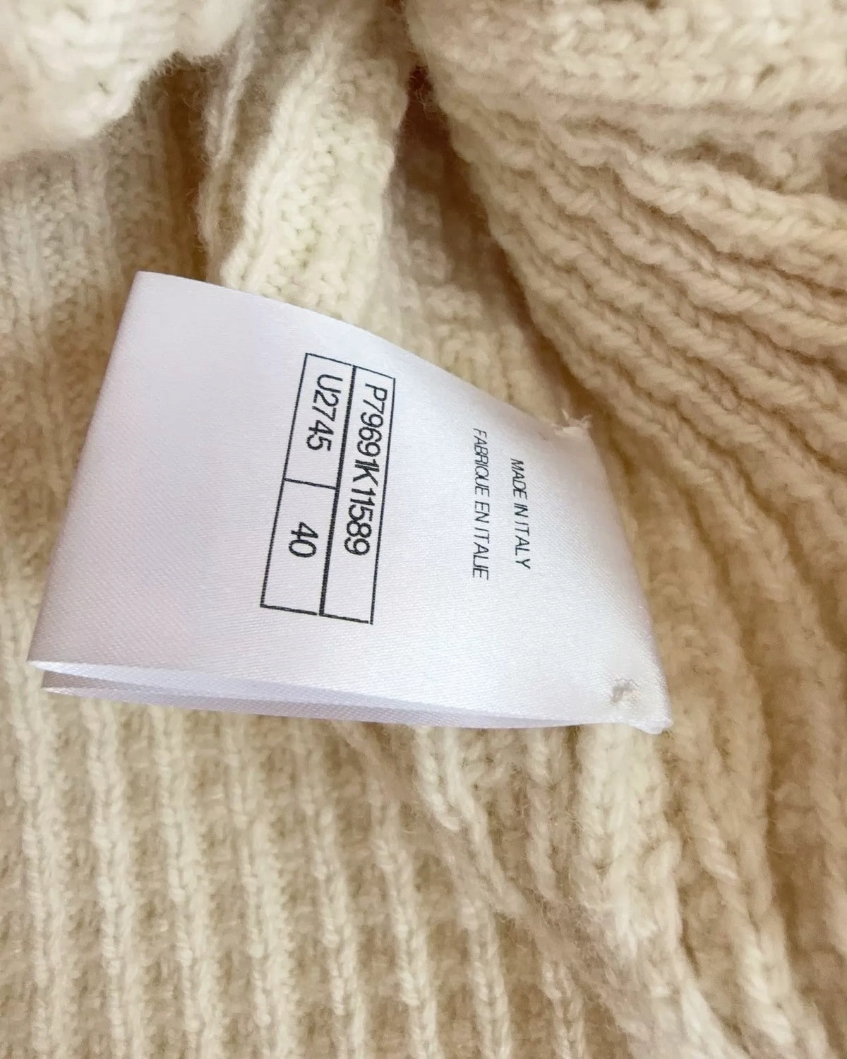 Chanel 25N Coco Neige Wool Cardigan - White, Black, view 5
