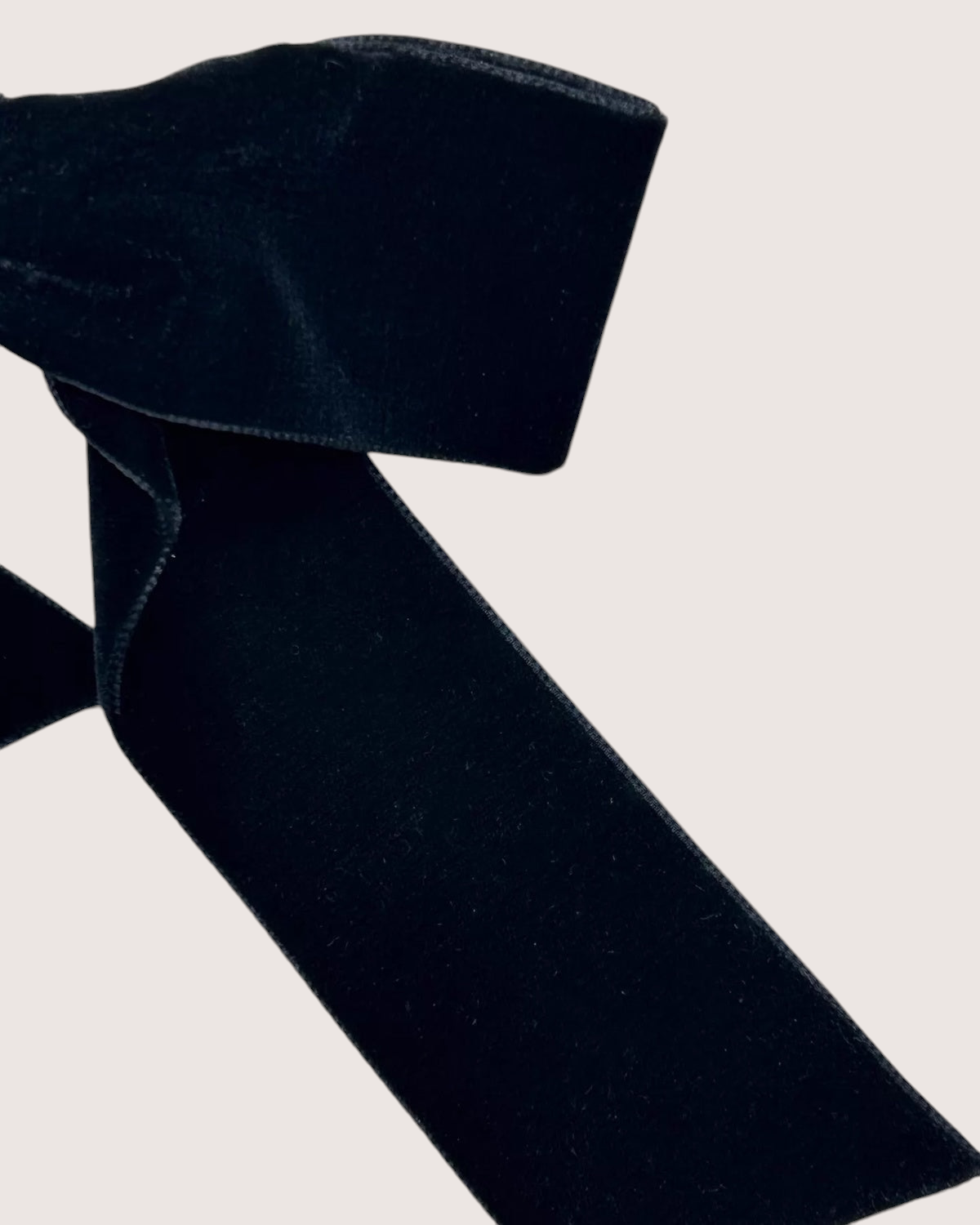 Chanel 24V Bow Hair Accessory - view 5