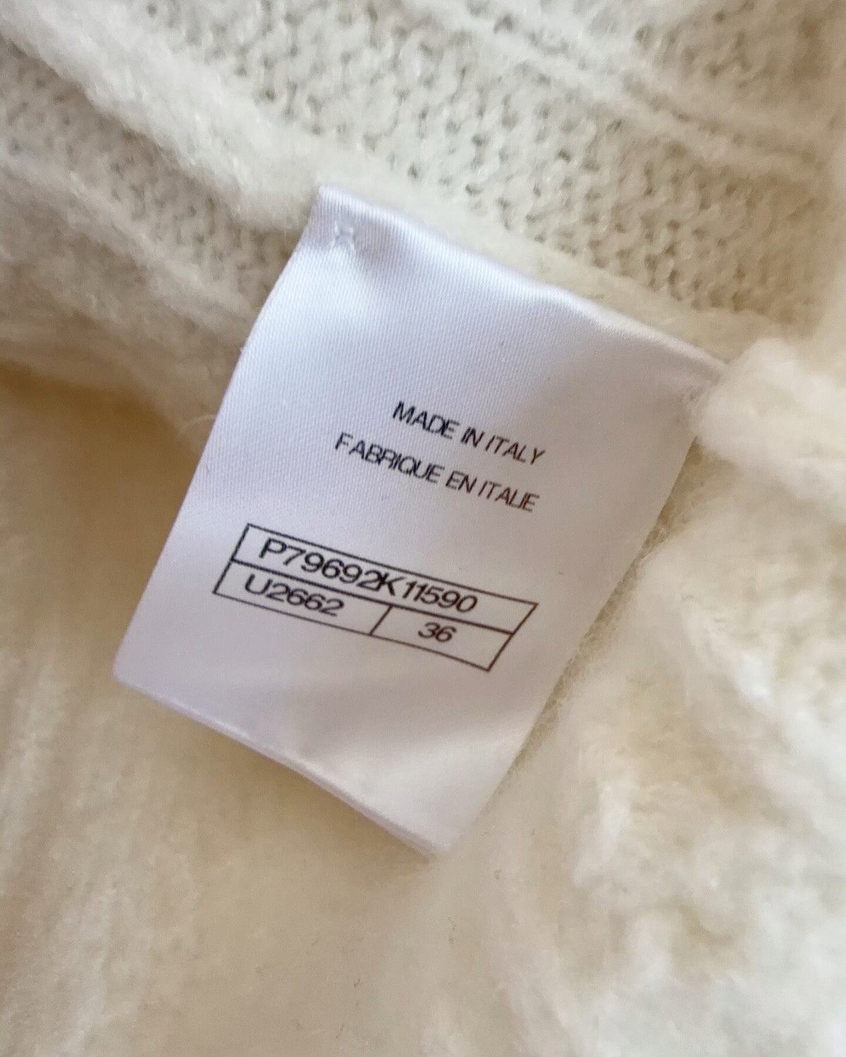 Chanel 25N Coco Neige Cashmere Cardigan Beige/Ecru FR 36