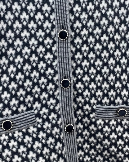 Chanel 21A Cashmere Cardigan Black, White FR 34