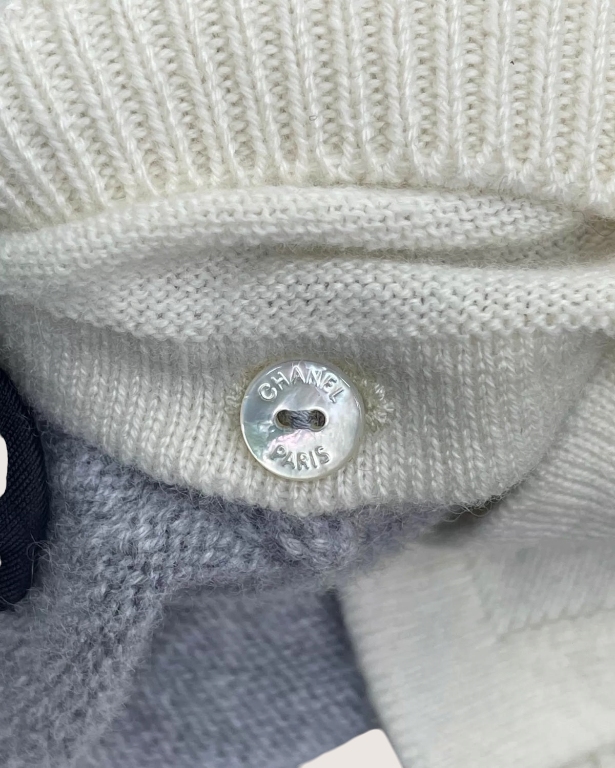 Chanel 26P Cashmere Sweater Grey FR 38