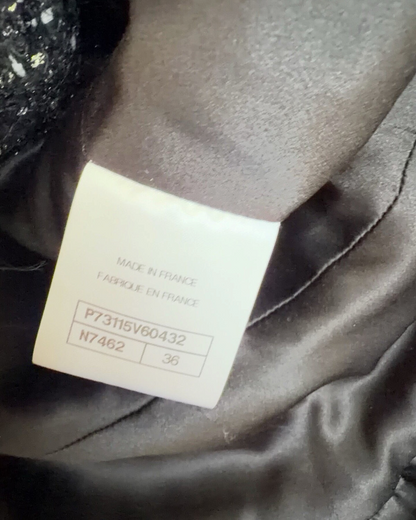Chanel 22A Shimmer Tweed Jacket Black, Gold FR 36