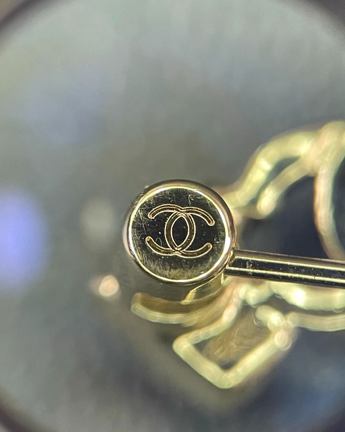 Chanel CC Brooch Gold ["One Size"]