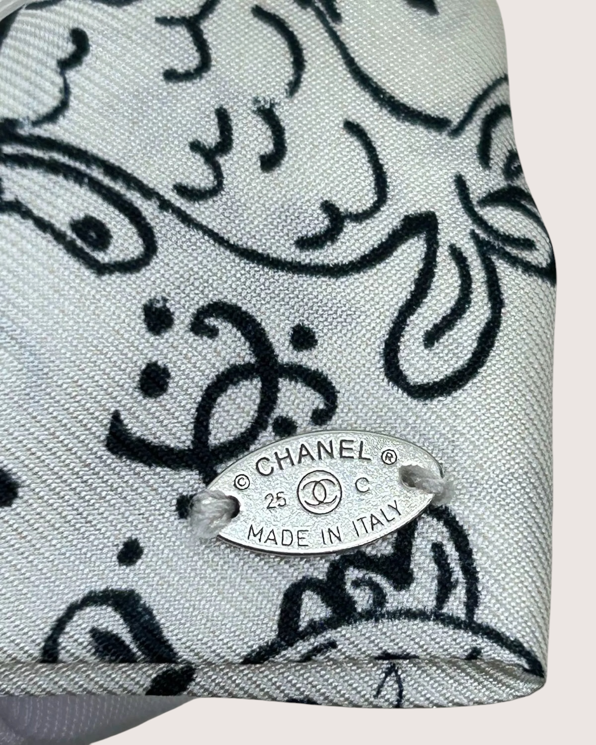 Chanel 25C Silk Bow Brooch White, Black One Size