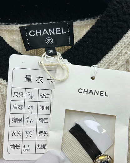 Chanel 25N Coco Neige Wool Ribbed Ski Cardigan White, Black FR 36