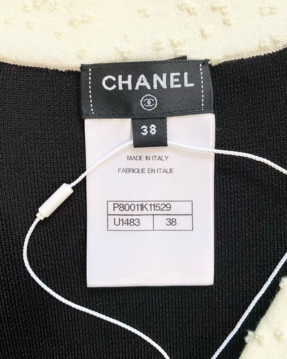 Chanel 25A Cropped Contrast-Trim Cardigan Black, Beige/Ecru FR 38