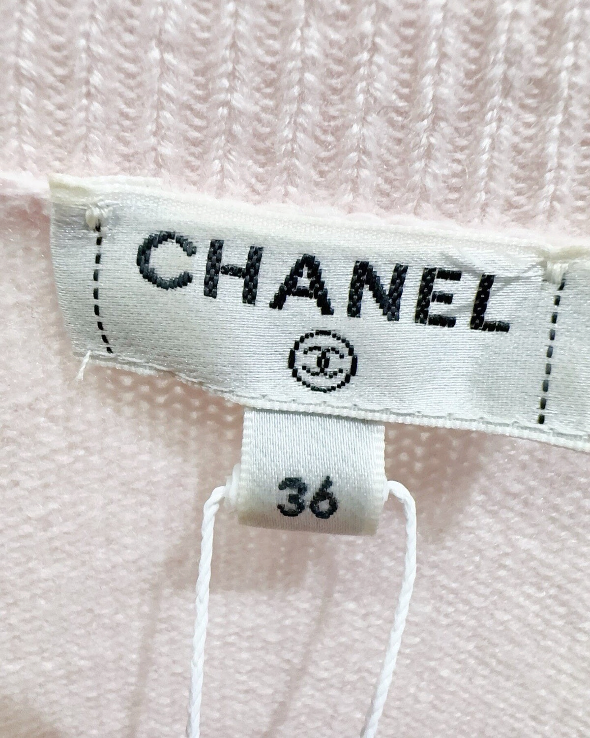 Chanel 21S Cashmere Pearl Logo Cropped Sweater Pink, White FR 36