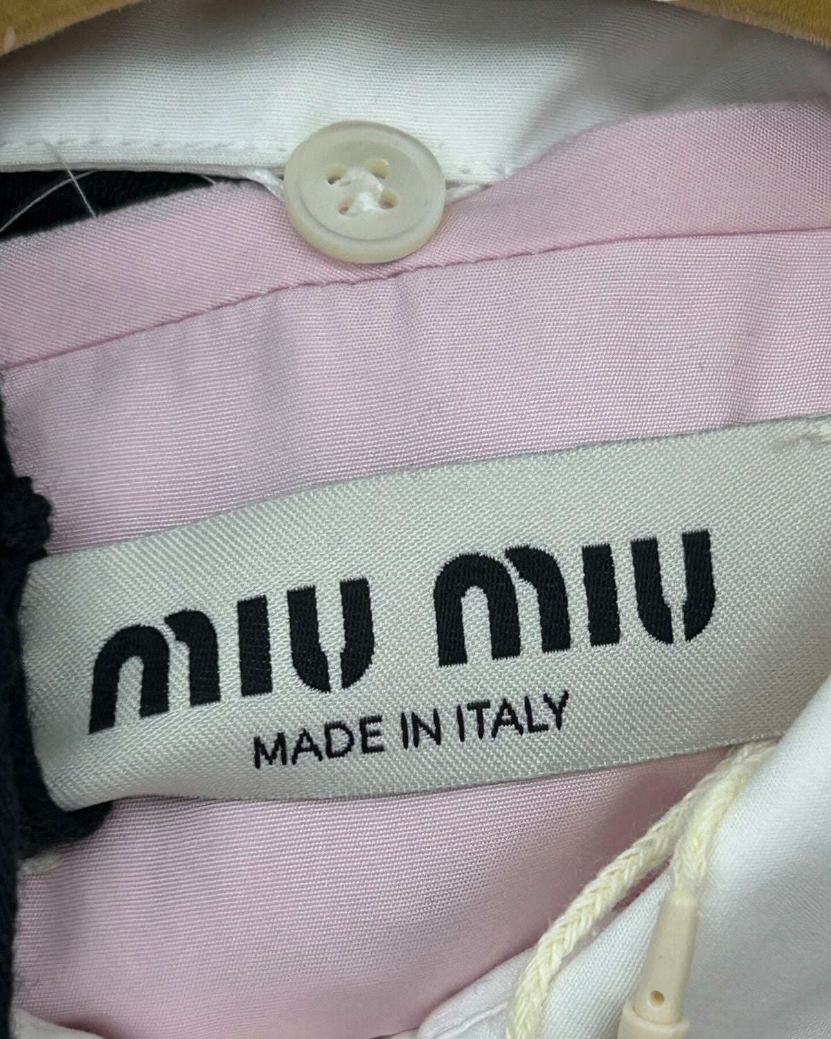 Miu Miu Cropped Contrast-Collar Logo Shirt Pink, White IT 36