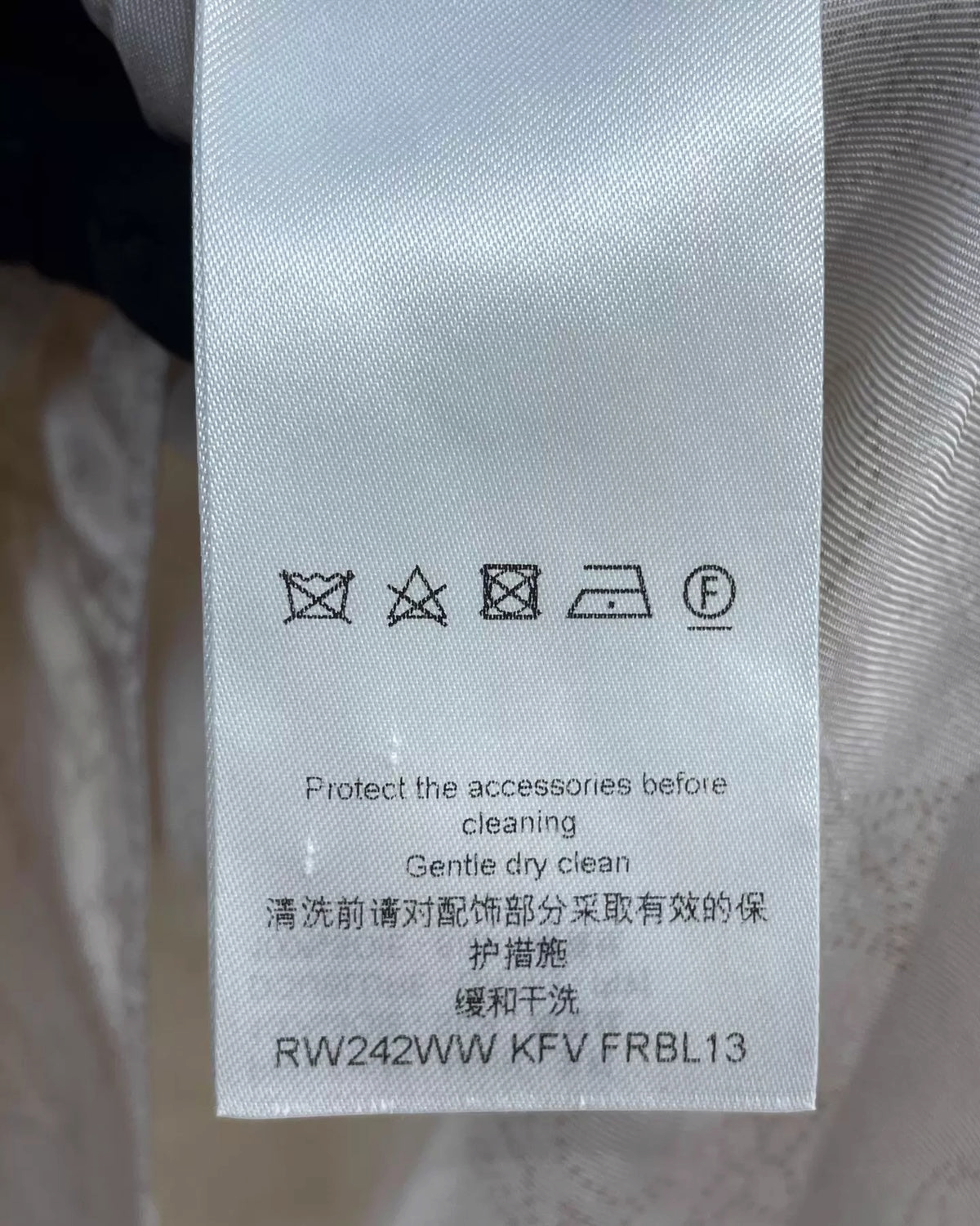 Louis Vuitton Monogram Silk Shirt - view 8